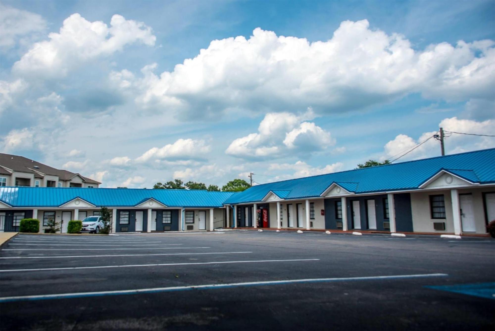 Days Inn By Wyndham Troy Exterior photo